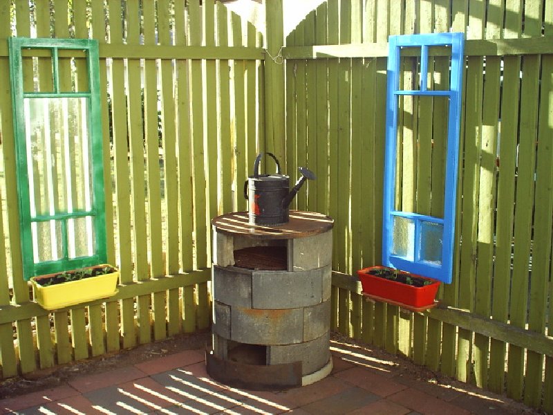 057backpatio.jpg